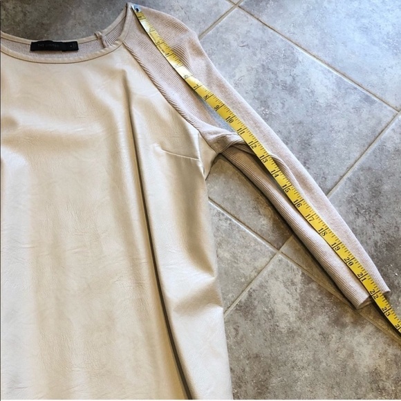 🆕 The Limited faux leather 3/4 sleeve scoop neck pullover swea… - Picture 7 of 10
